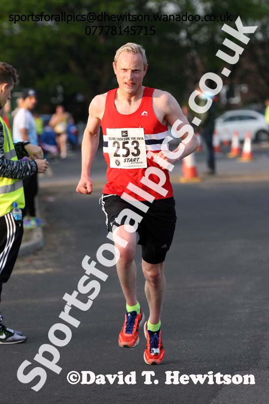 Clive Cookson 10k Road Race, Whitley Bay. Photo: David T. Hewitson/Sports for All Pics
